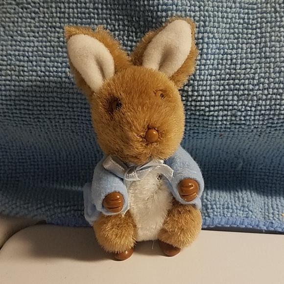 A cute Play Book of Peter Rabbitt 1990 - Picture 3 of 4